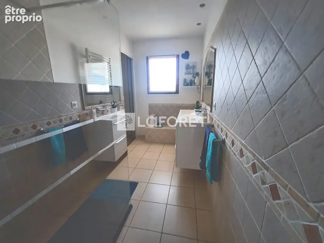 Maison familiale à vendre à Notre Dame des Millieres - Confort et tranquillité assurés - photo 9