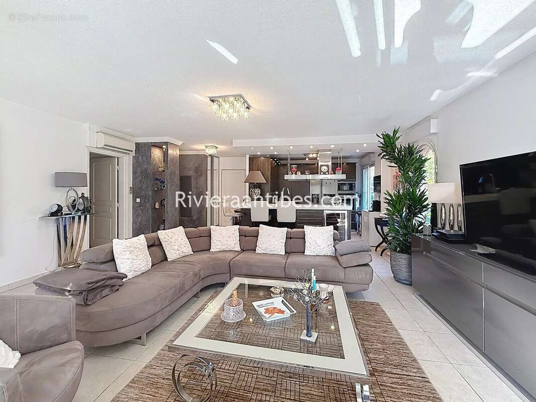 Antibes centre. appartement d'exception 4 pièces. - photo 6