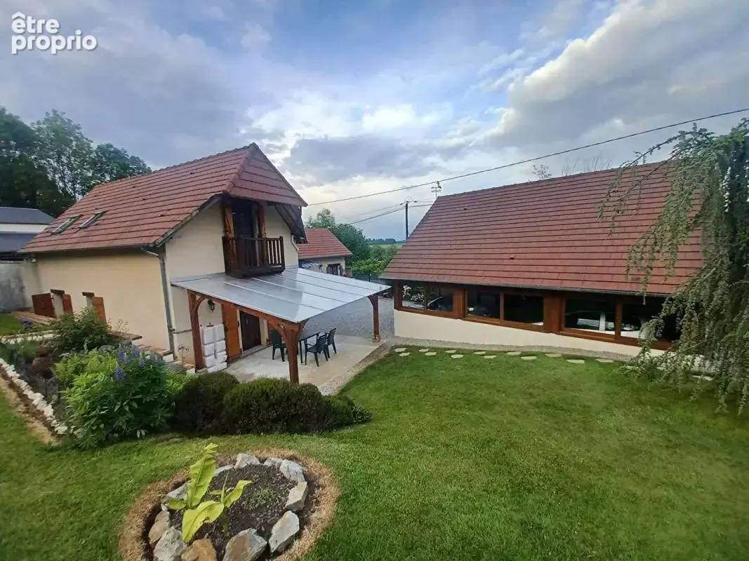 Maison à SAINTE-GAUBURGE-SAINTE-COLOMBE