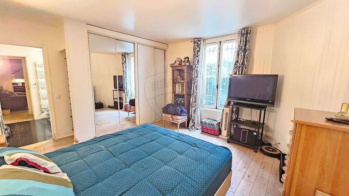 Appartement à PARIS-14E