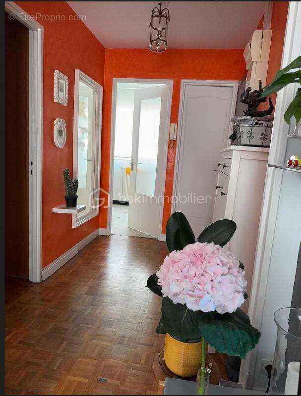 Appartement à LE PLESSIS-ROBINSON