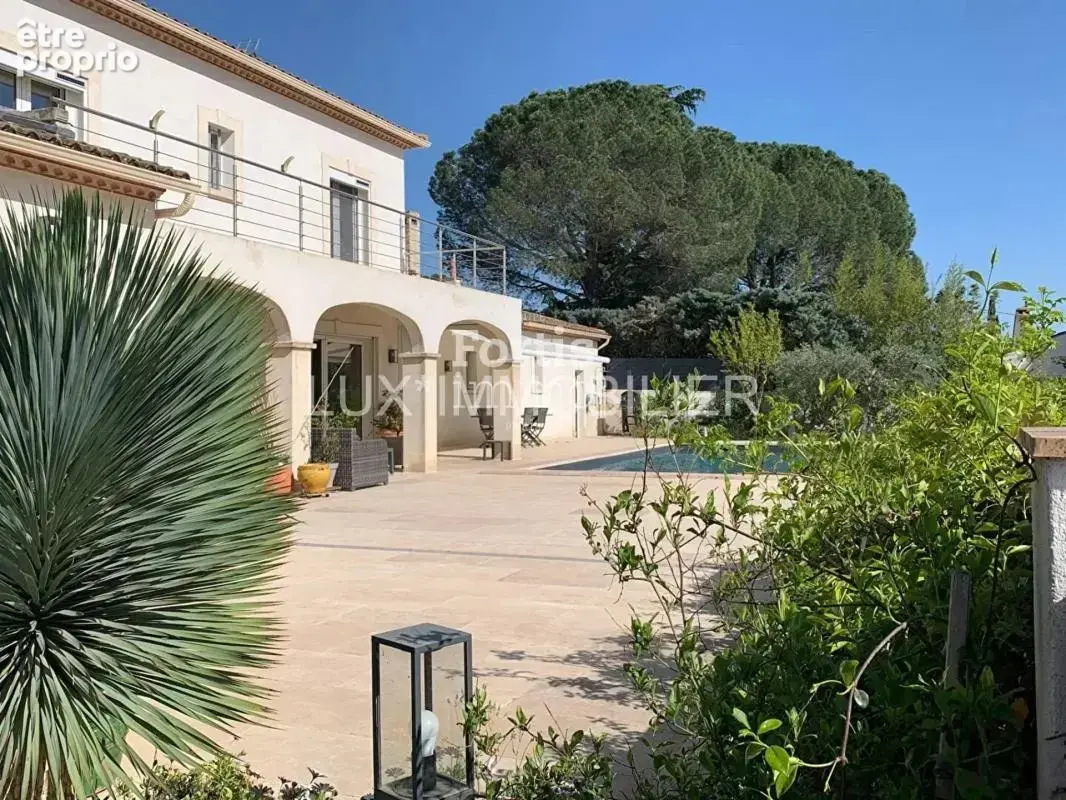 Beaucaire / villa contemporaine de 250m² - - photo 1