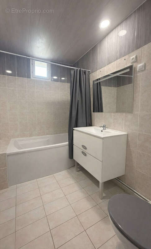 Maison à THIERS-SUR-THEVE