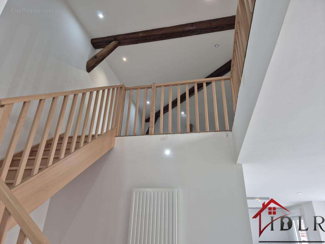 Maison en pierres de 182m2 avec 4 chambres + jardin - photo 5