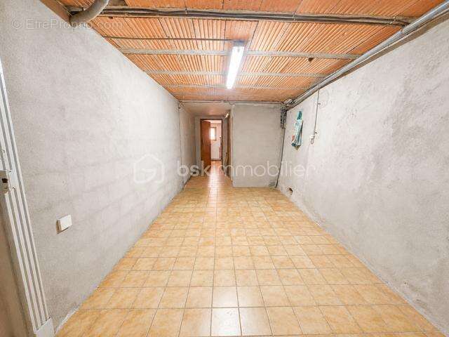 Maison de village - garage - hangars - cave - jardin - piscine - photo 26