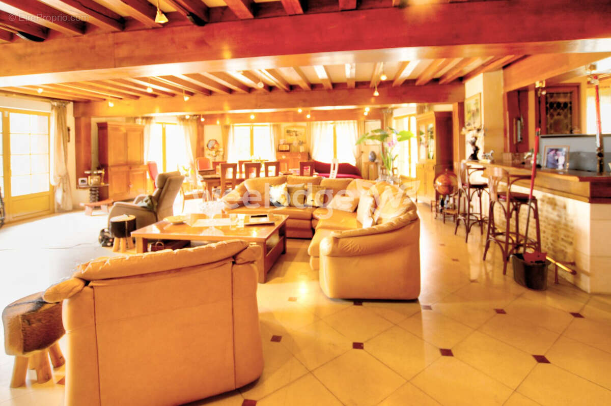 Maison à PONT-L'EVEQUE