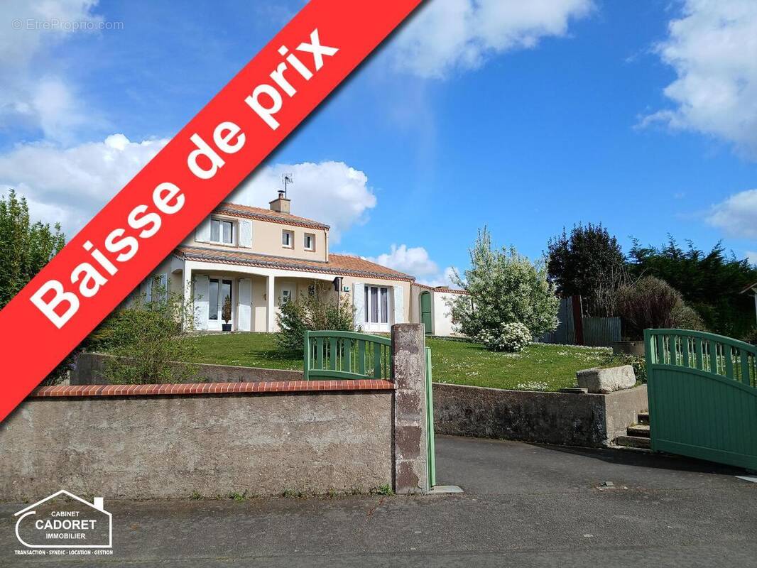   - Maison à SAINT-VIAUD