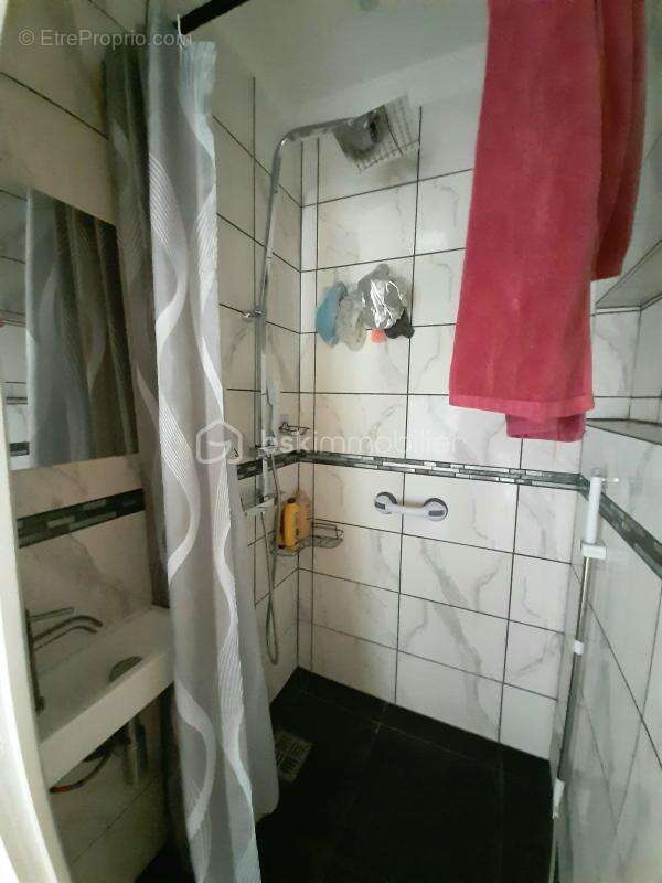 Maison à LA CHAPELLE-MONTBRANDEIX