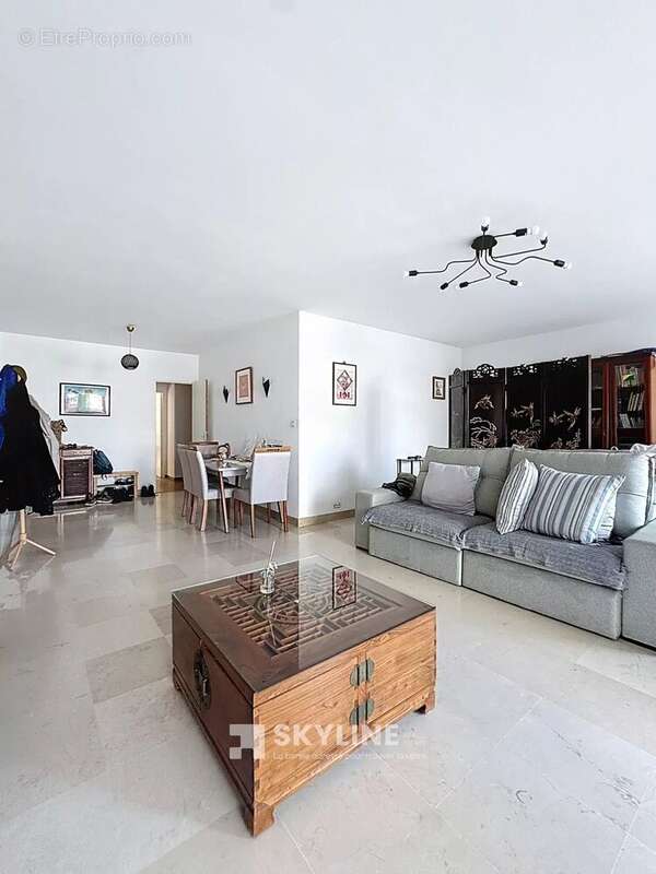 Appartement à MARSEILLE-8E