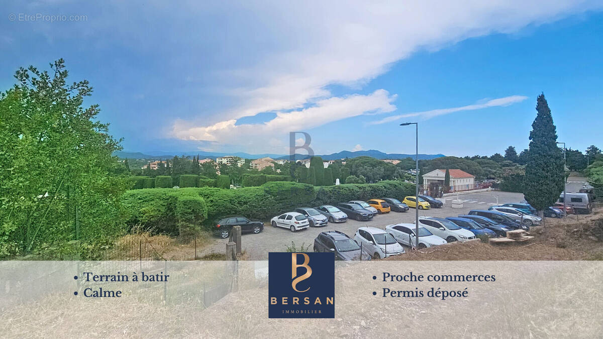 Terrain à FREJUS
