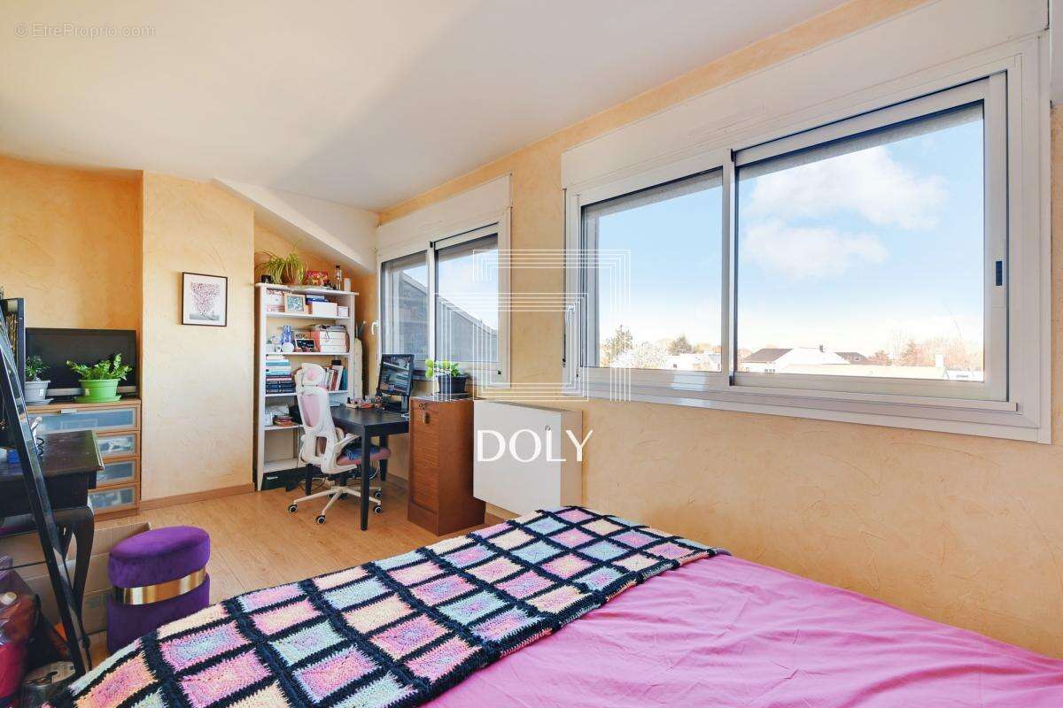 Appartement à RUEIL-MALMAISON