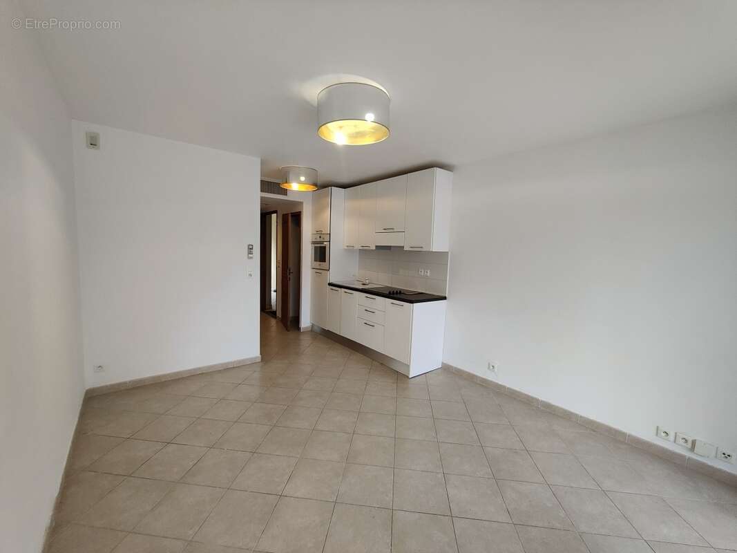 Appartement type 2 proche centre Ile Rousse - photo 3