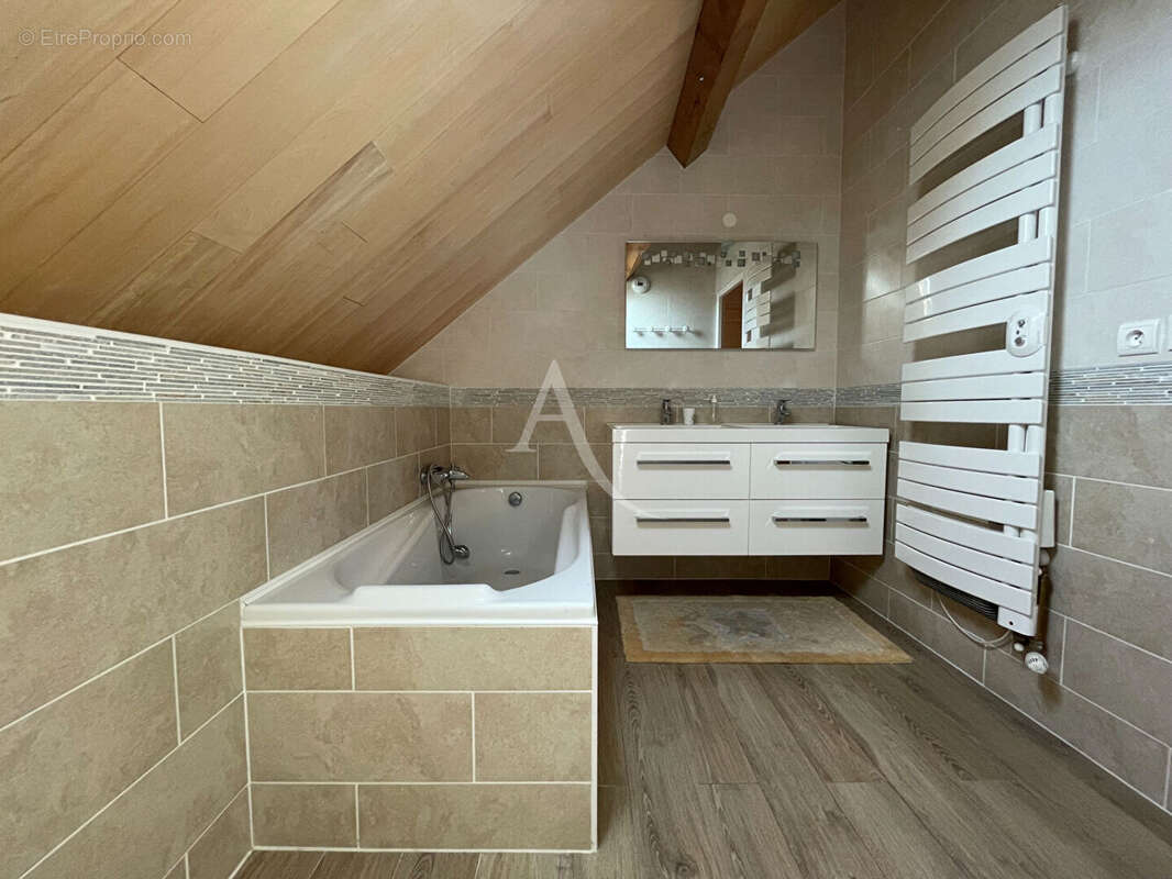 Maison à MONTRICHARD