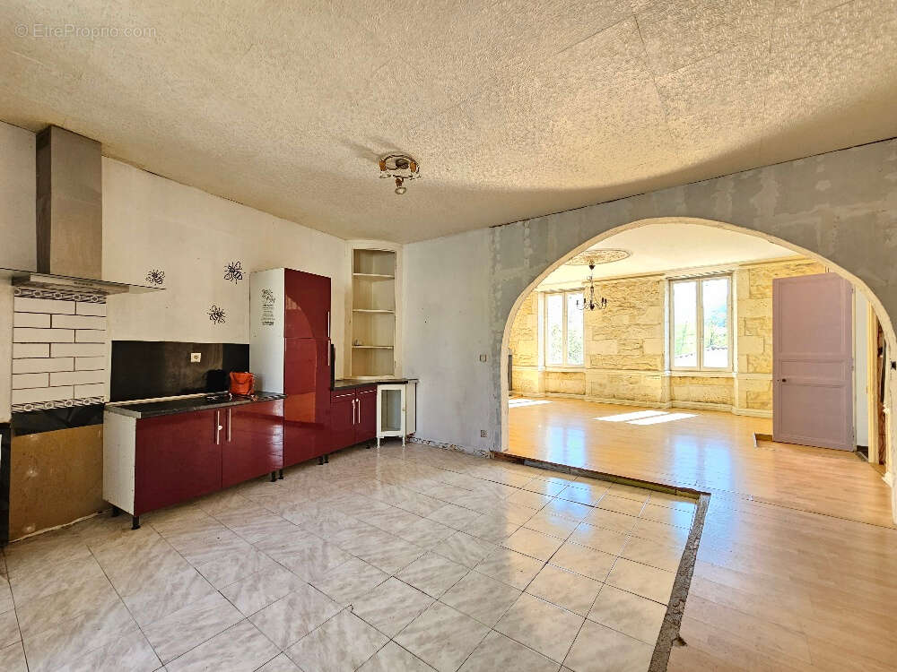 Maison à MOUTHIERS-SUR-BOEME