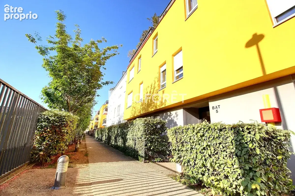 Appartement à GENNEVILLIERS