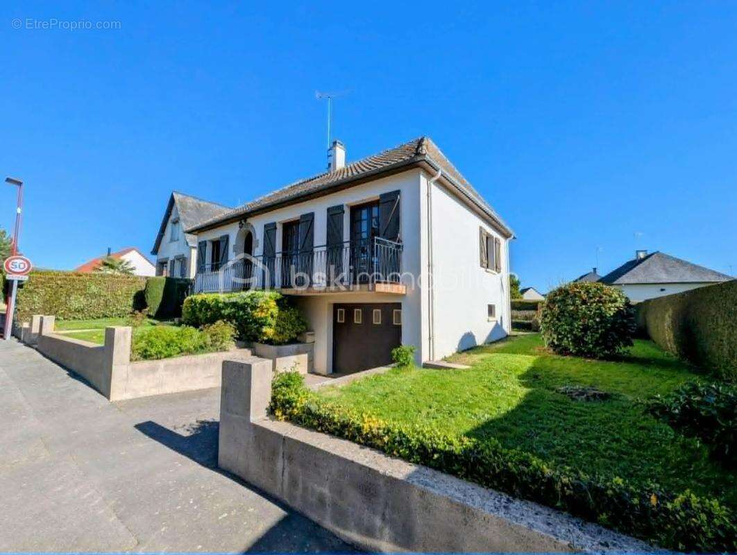 Maison à SAINT-PIERRE-DES-LANDES