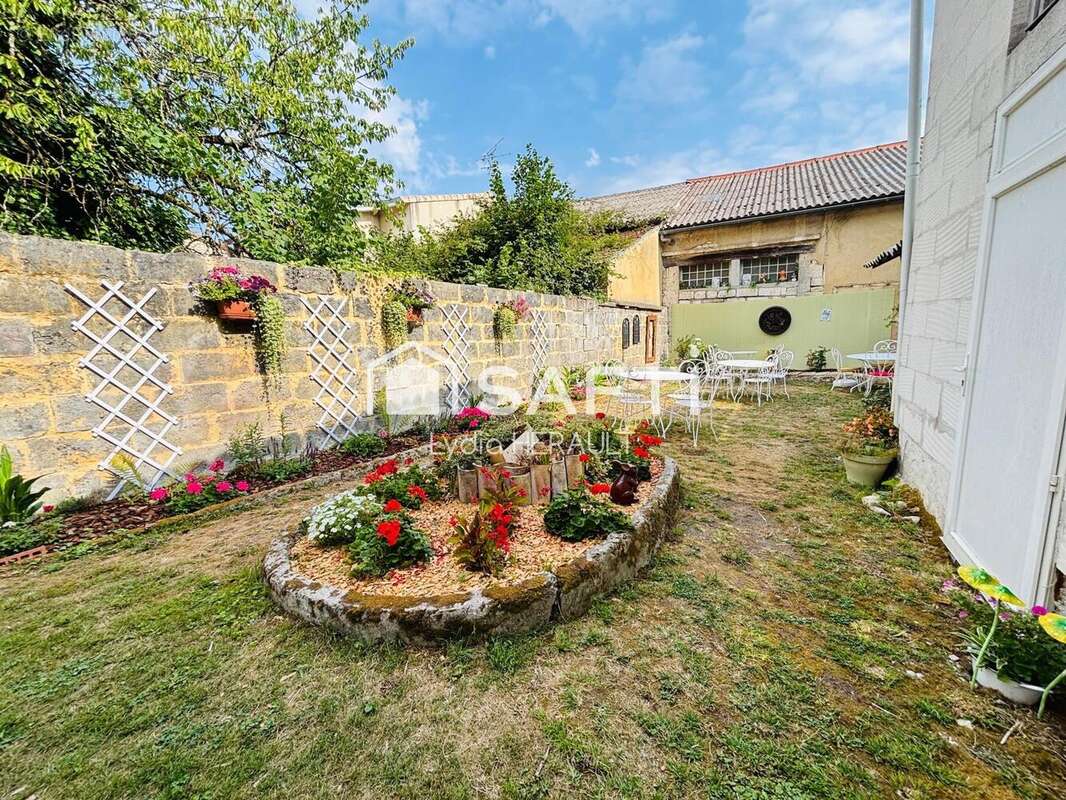 Photo 7 - Appartement à RUELLE-SUR-TOUVRE