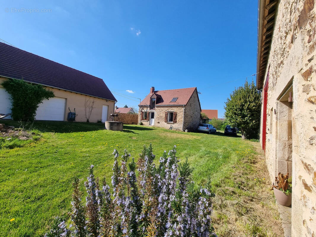 Maison à POULIGNY-NOTRE-DAME