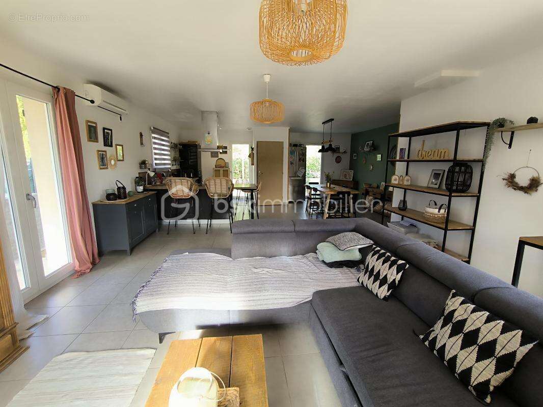 Maison à RIBAUTE-LES-TAVERNES