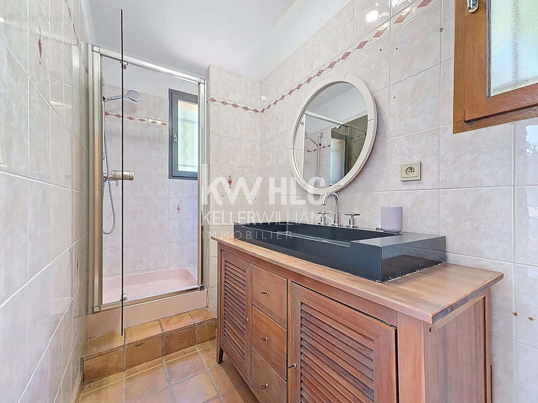 Maison 250 m² à Eze  - photo 9