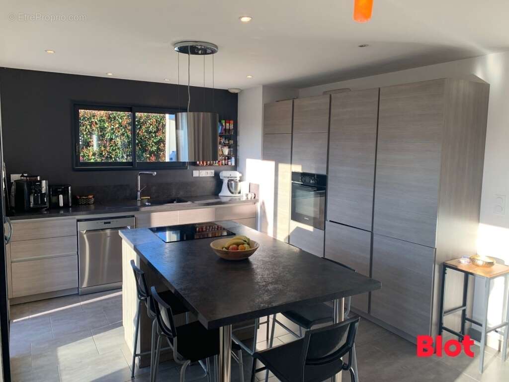 Maison à ARGENTRE-DU-PLESSIS