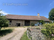 Maison à MARCILLY-LA-GUEURCE