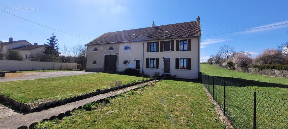 Maison à CHAMPENOUX