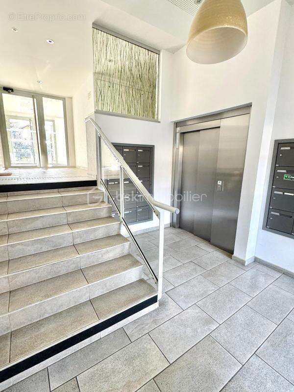 Appartement à RILLIEUX-LA-PAPE