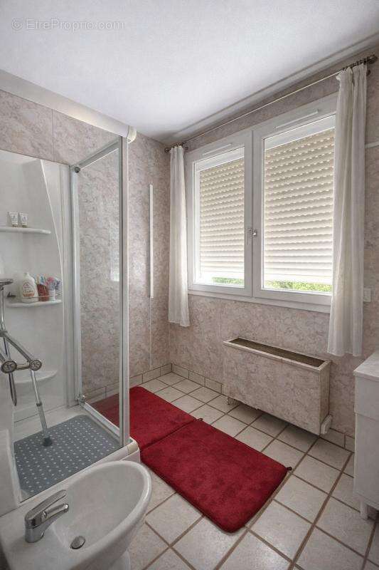 Maison à OZOIR-LA-FERRIERE