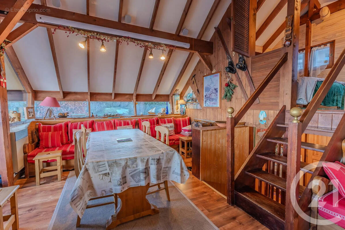 Maison à THOLLON-LES-MEMISES