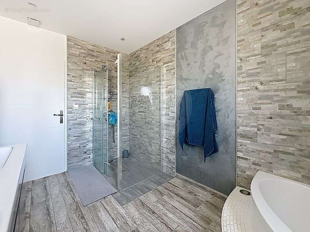 Maison à SAINT-GENIES-DE-MALGOIRES