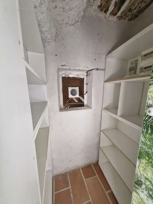 Maison à SAINT-HILAIRE-DE-BRETHMAS