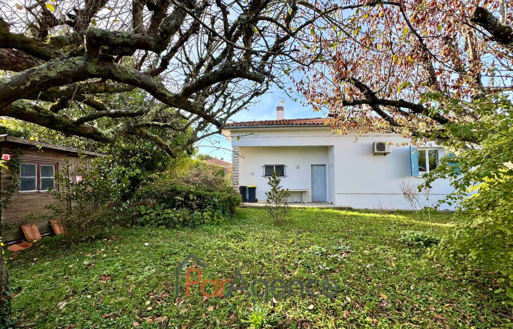 Maison à VAUX-SUR-MER