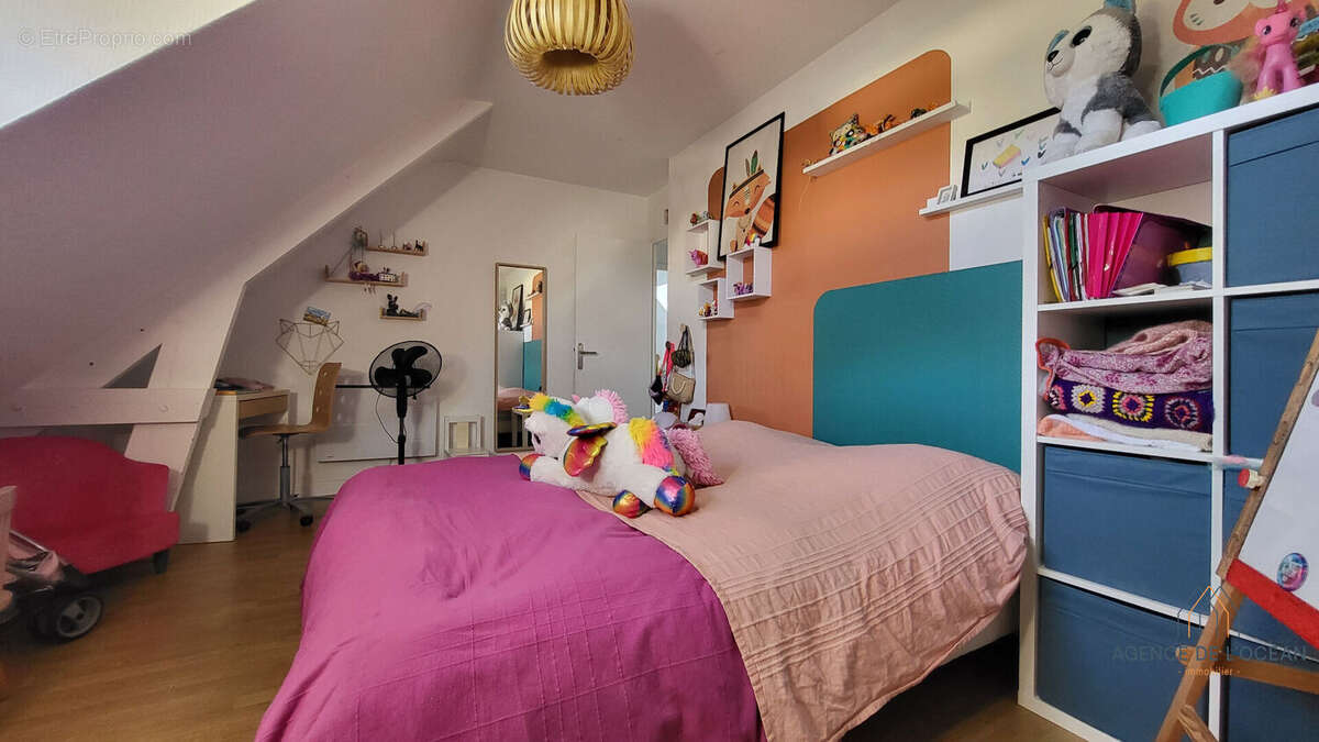 Maison à vendre à Ploemel - 890 m² avec piscine et jardin aménagé - photo 9