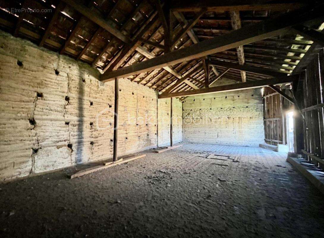 Maison à CRECHES-SUR-SAONE