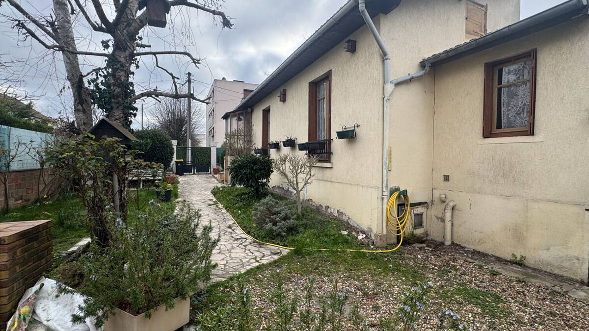 Maison à LIVRY-GARGAN