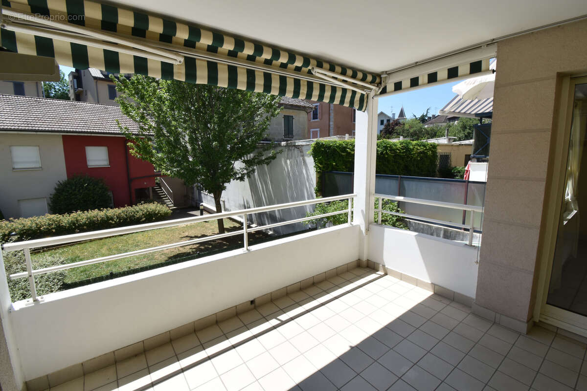 Appartement T4 de 89 m2 avec garage et cave LA ROCHE SUR FORON 74800 - photo 3