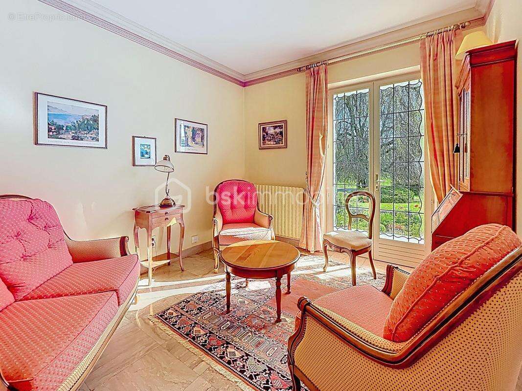 Maison à PUISIEUX-ET-CLANLIEU