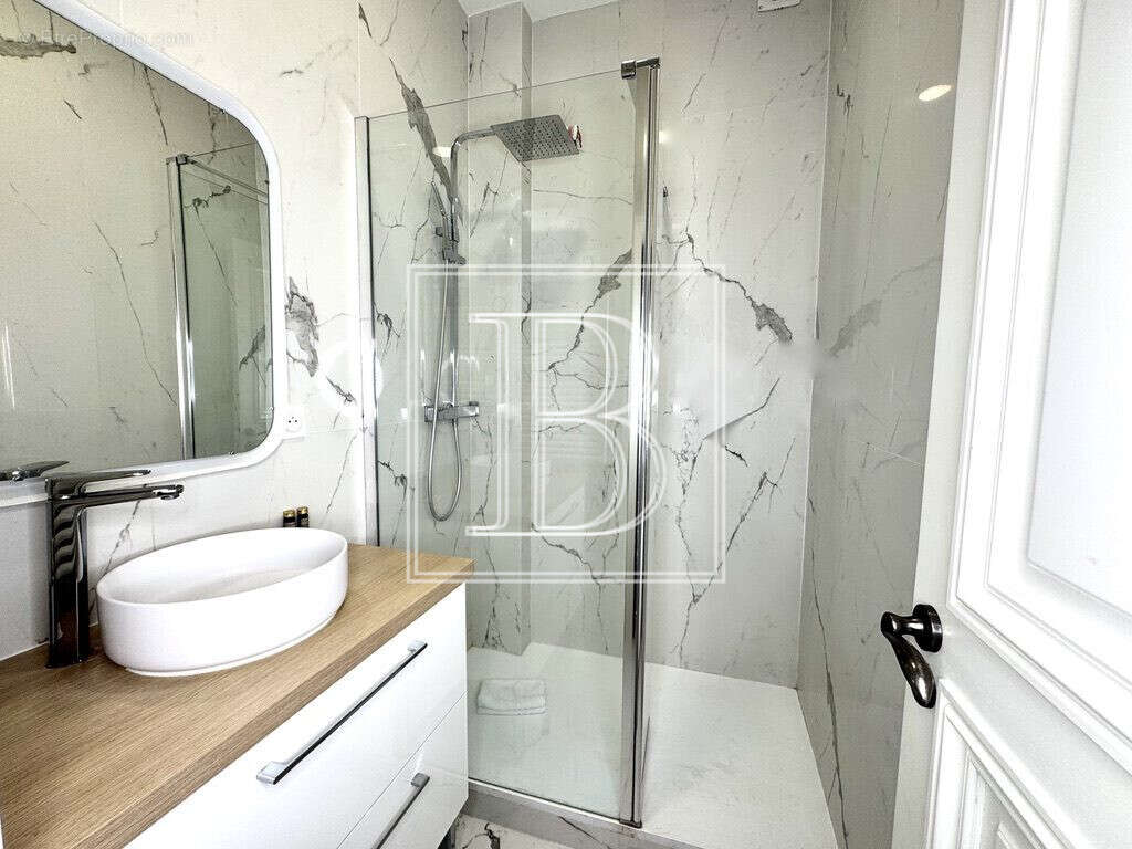 Appartement à PARIS-3E