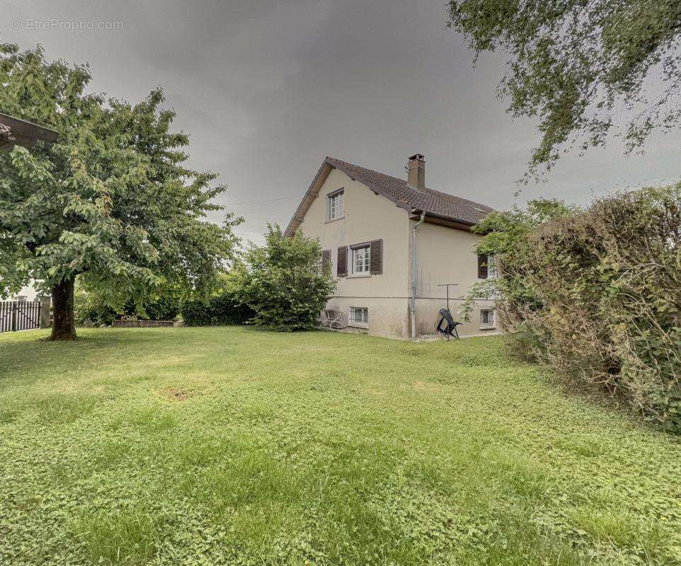 Maison à BRETENIERE