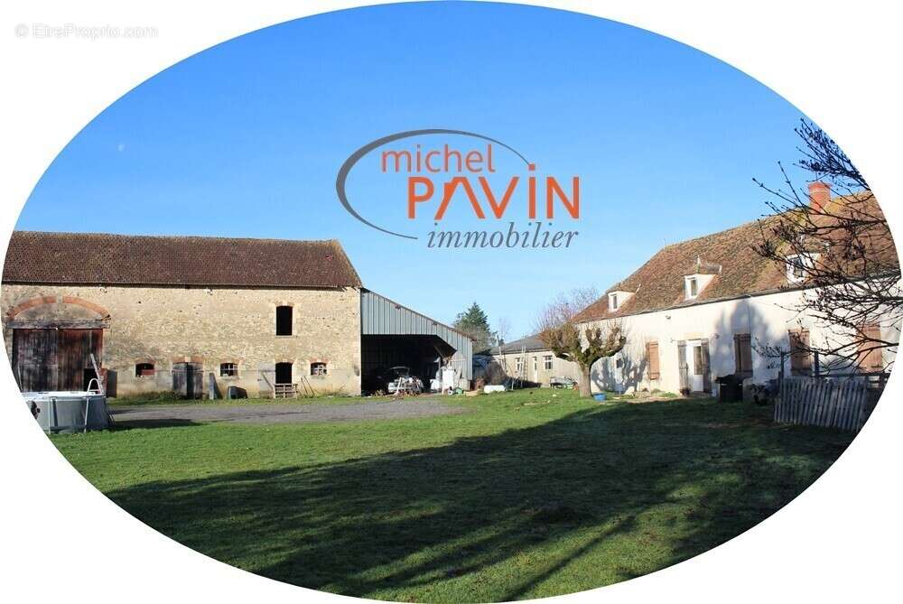 Maison 95 m² à Saint-Parize-Le-Chatel  - photo 3