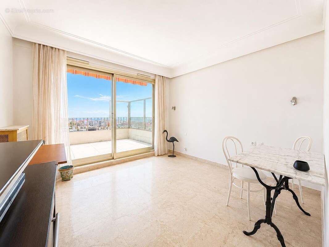  - Appartement à NICE