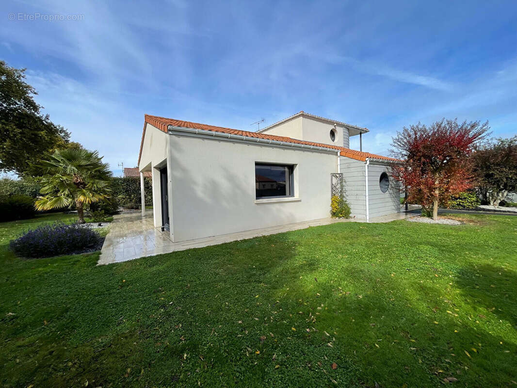 Maison à SAINT-CHRISTOPHE-DU-BOIS