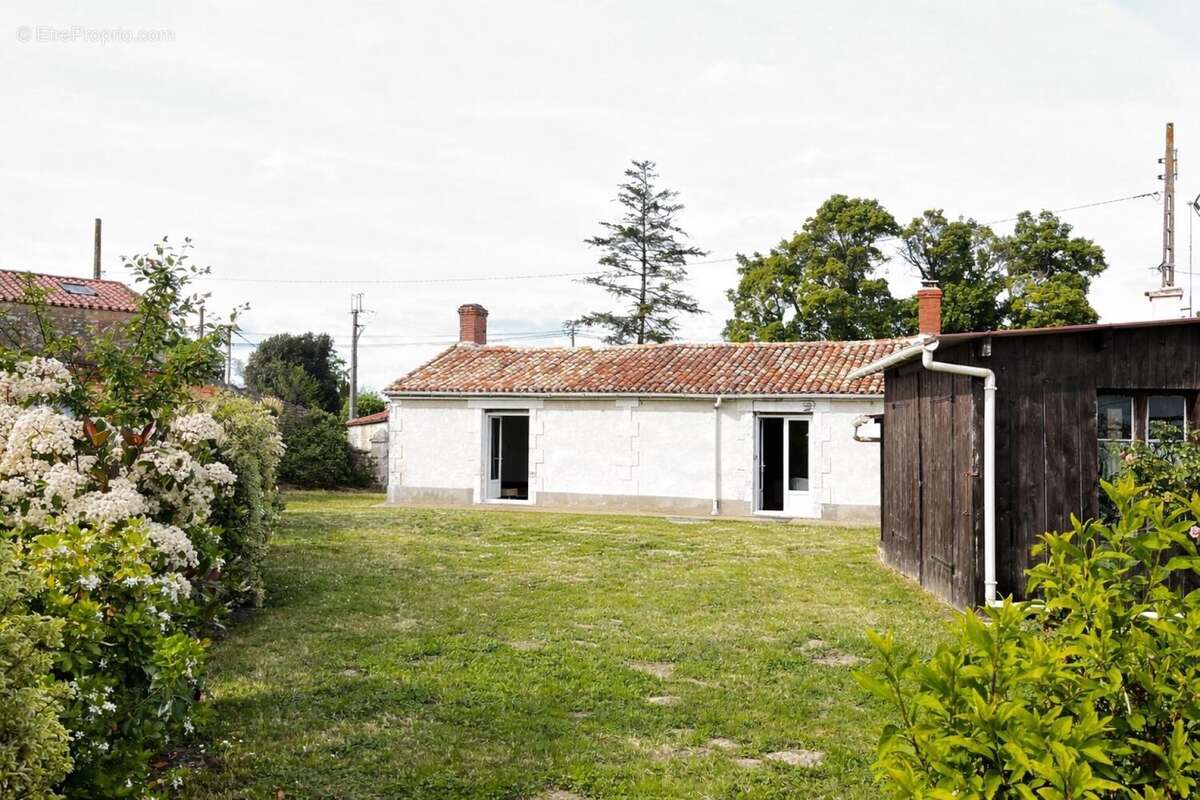 Photo 8 - Maison à LAIROUX