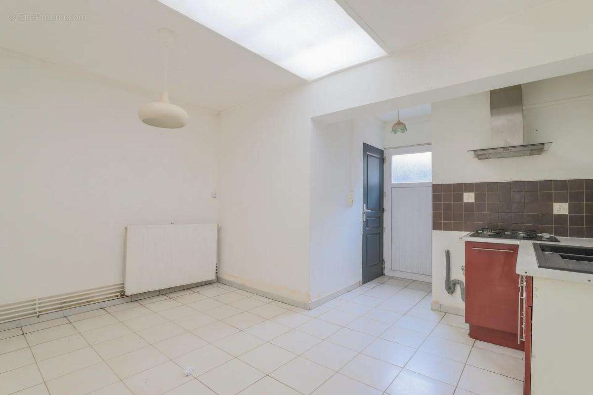 Maison de ville - 74 m2 - Valenciennes - photo 4