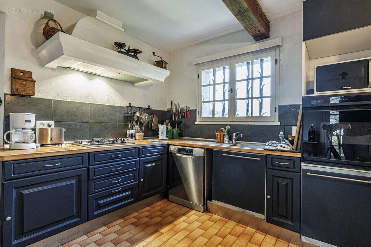 Maison à LE CASTELLET