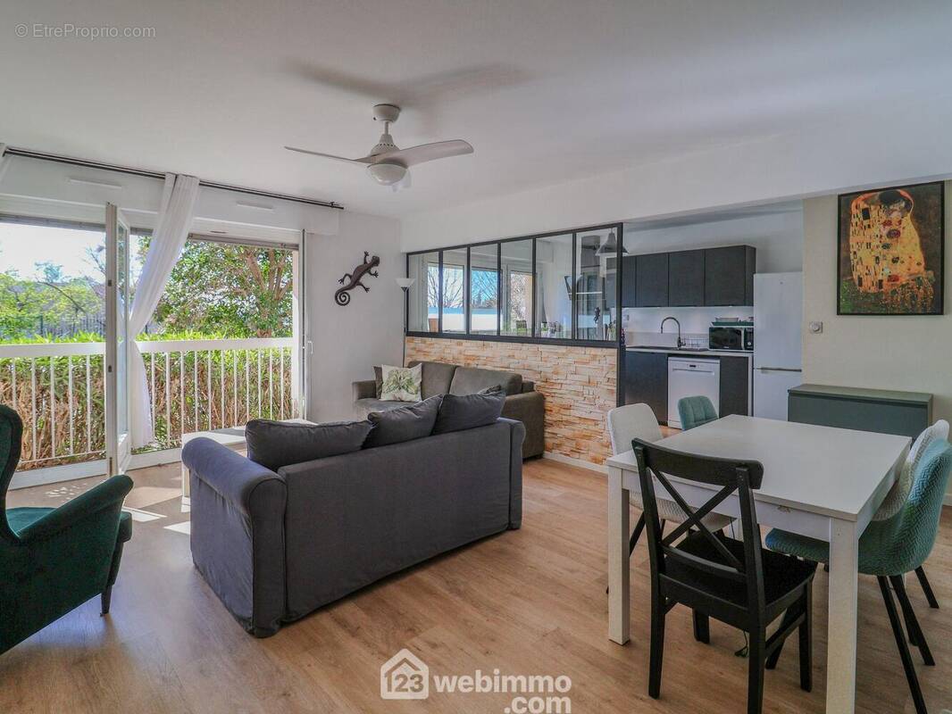 Appartement à MARSEILLE-9E