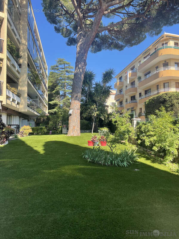 Appartement 90 m² à Cagnes-Sur-Mer  - photo 3