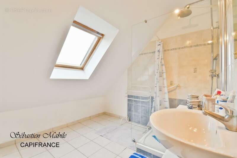 Maison à ROZ-SUR-COUESNON