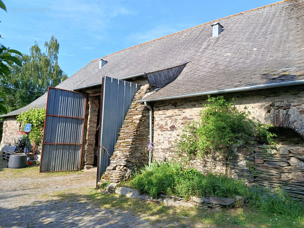 Maison à CONQUEREUIL